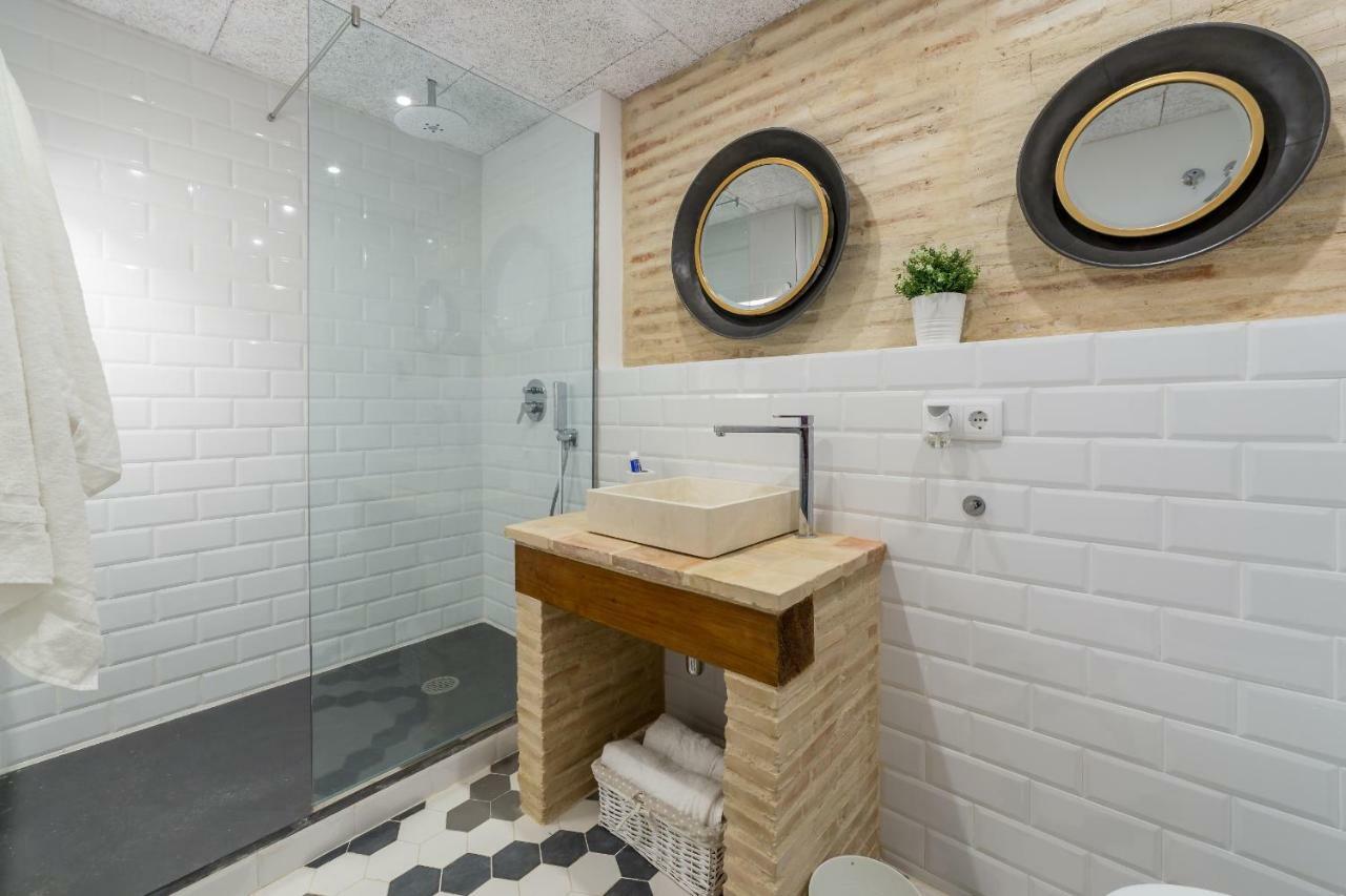 Appartamento Florit Flats - Center Luxurious 1Br 1Ba Terrace Wi-Fi Ac Valenza Esterno foto